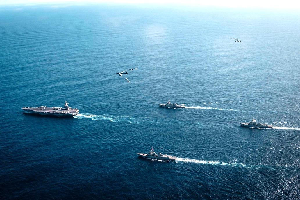 Americké ministerstvo financí v roce 2022 uvalilo na loď Skipper sankce kvůli údajnému zapojení do pašování ropy, které generovalo příjmy pro Hizballáh a Islámské revoluční gardy a jednotky Kuds. Na snímku ůderná skupina letadlových lodí Geralda R. Forda vplouvá 16.11. 2025 do Karibského moře.