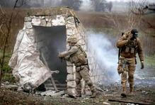 Ukrainian servicemen attend a military exercise between combat missions in Kharkiv region