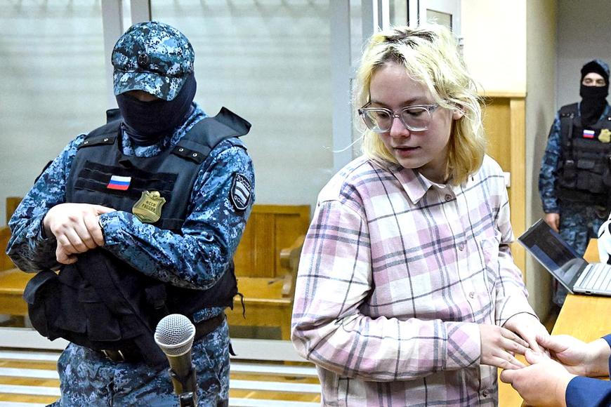 Jak se dnes žije v Putinově Rusku? Na dračku jdou hlavně antidepresiva