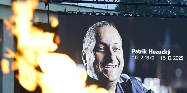 pohřeb Patrik Hezucký, fotografie, portrét, věčný oheň