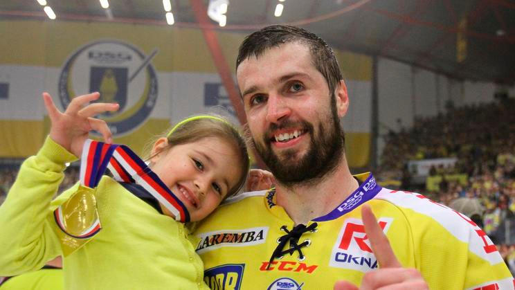 Jaroslav Balaštík s dcerou Aničkou při oslavách titulu v roce 2014