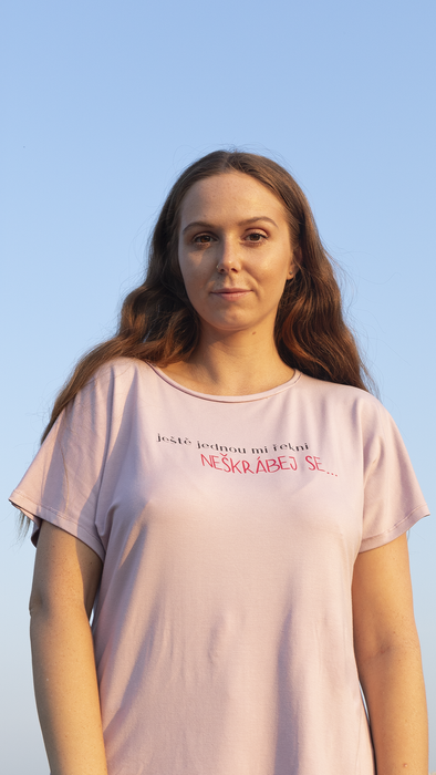 Především ale kolem sebe vytvořila komunitu, díky níž se lidé s atopickým ekzémem necítí tak osaměle.