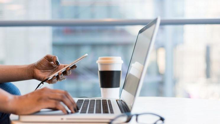 Počítač, práce - ilustrační foto