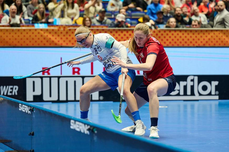 Domácí kouzlo funguje, florbalistky jsou poprvé ve finále MS. Rozhodl jediný gól