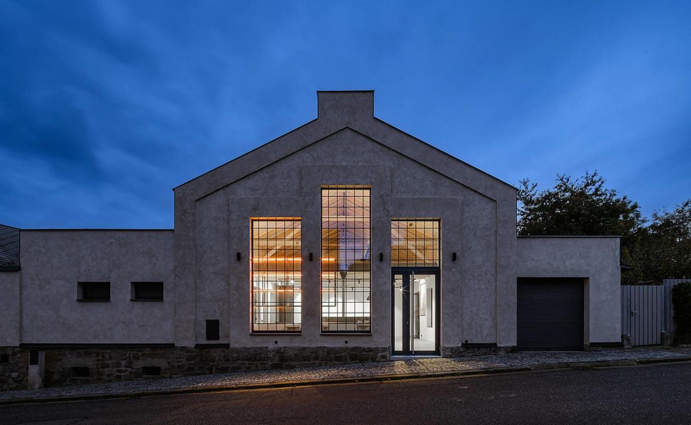 Pípalova dílna v Humpolci vstupuje do nové éry. Nabídne galerii, vinný bar i wellness