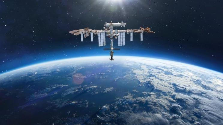 Mezinárodní vesmírná stanice zažívá v posledních dnech historický nápor kosmických lodí. V jeden čas jich tady kotvilo hned osm.