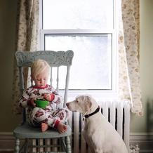 Přestože byla fenka vůči lidem velmi ostražitá, její psí srdce si získal Elizabethin nejmladší syn Archie.