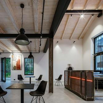 Pípalova dílna v Humpolci vstupuje do nové éry. Nabídne galerii, vinný bar i wellness