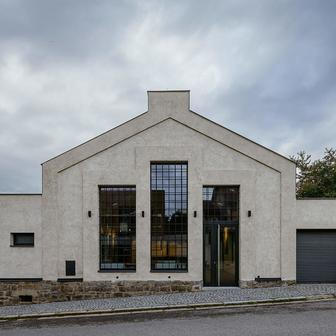 Pípalova dílna v Humpolci vstupuje do nové éry. Nabídne galerii, vinný bar i wellness