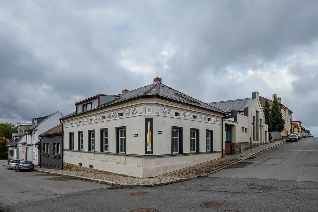 Pípalova dílna v Humpolci vstupuje do nové éry. Nabídne galerii, vinný bar i wellness