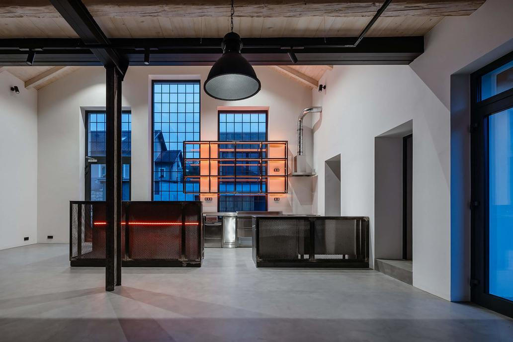 Pípalova dílna v Humpolci vstupuje do nové éry. Nabídne galerii, vinný bar i wellness