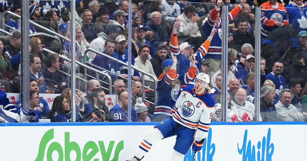 McDavid jako druhý v sezoně pokořil metu 50 bodů