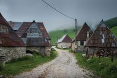 Cesta k dálkovým pochodům pro Matúše začala jako odměna, kterou sám sobě udělil za dokončení univerzity. Byla jí 760 kilometrů dlouhá Cesta hrdinů SNP. 