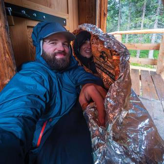 „Trpěl jsem absolutně každý den, po prvním dni jsem měl puchýře a fyzicky jsem byl tak ztuhnutý, že jsem se ráno nedokázal pořádně ani pohnout,“ dodává.