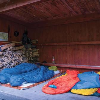 O dva roky později už se vydal na Nový Zéland, aby pokořil legendární Te Araroa, trasu, která spojuje zemi od severu na jih a měří téměř tři tisíce kilometrů. 