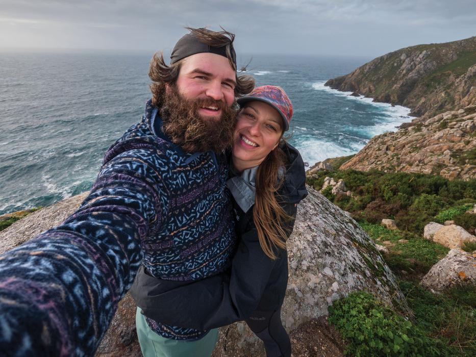 Lašan pořádá cestovatelské prezentace, píše knihy a tvoří edukativní obsah na sociálních sítích. Mezi jeho velké koníčky patří také fotografování.