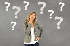 žena kvíz přemýšlení otazník rozmýšlení