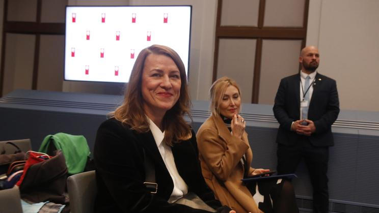 Staronová vedoucí Úřadu vlády Tünde Bartha ve chvíli, kdy premiér Andrej Babiš oznámil, že bude opět jeho blízkou spolupracovnicí.