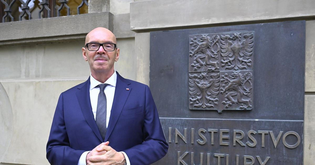 Klempíř chce v kultuře předvídatelné financování a vyšší platy