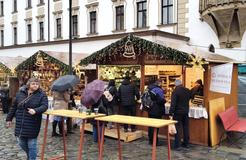 Stánek s medovinou na Horním náměstí v Olomouci, 5. prosince 2025.