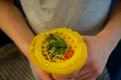 A největší odměna? Když se někdo vrátí z ulice jen proto, aby řekl, že mu polévka chutnala.