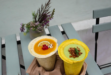 Denní nabídka obvykle zahrnuje dvě stálice a dvě sezónní polévky.