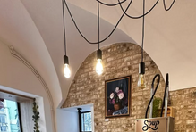 Pohled do interiéru polévkárny, která se musela kvůli velkému zájmu přestěhovat do větších prostor.