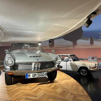 Výstava BMW Belle Machine