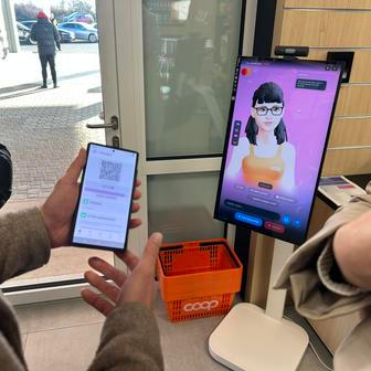 Do prodejny se instaloval "avatar", který má pomoci s nákupem, případně poradit, co je v akci.