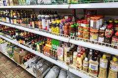 Nelzeneme tu i desítky druhů omáček a nudlí.