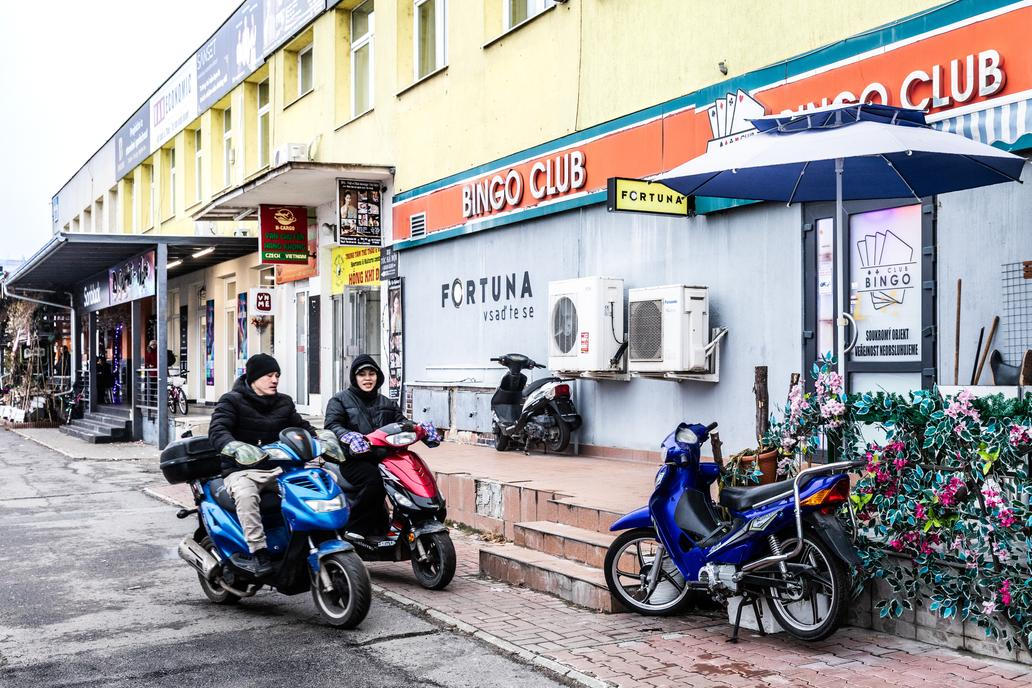 „Vietnamec, který sem přijde klidně úplně bez ničeho, si tu dokáže zařídit všechno - od trvalého pobytu a zdravotního pojištění až po oblečení a jídlo.“