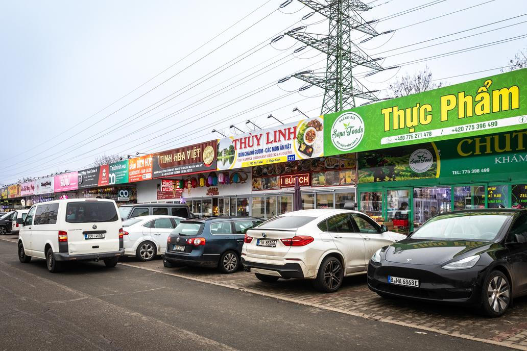 Ne nadarmo se Sapě říká město ve městě.