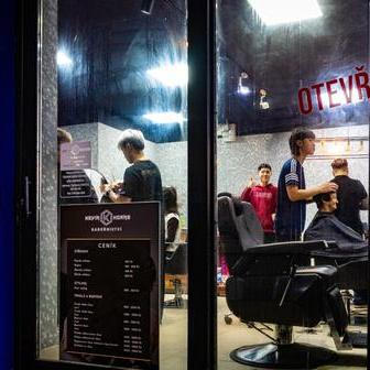 Obchodní centrum Sapa, lidově Malá Hanoj, Pražská Hanoj či Malý Saigon je vietnamské velkoobchodní centrum a tržnice působící od přelomu let 1999 a 2000 v areálu bývalého písnického masokombinátu a drůbežárny v Praze.