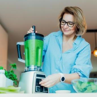 Recept na domácí nápoj, který dokáže rozjasnit pleť i nastartovat energii.