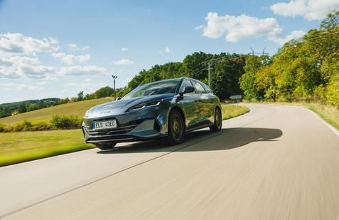 Nabídka plug-in hybridů BYD Super DM sestává v Česku zatím ze třech modelů.