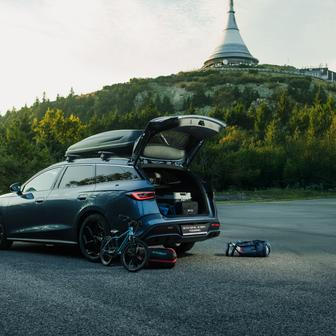 Nechybí kombi Seal 6 Touring DM-i s elektrickým dojezdem až 100 km a celkovým dojezdem 1350 km.