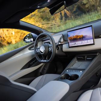 Ceny startují na 943 tisících korunách.