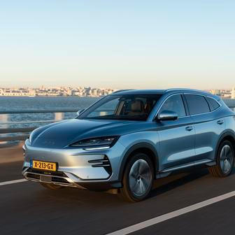 Vlajkovou lodí mezi plug-in hybridy BYD je SUV Seal U DM-i.