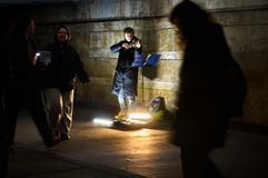 Temnota jako každodenní realita. Kyjev žije na příděl světla