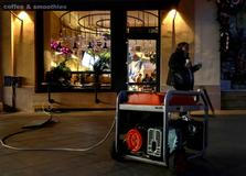 Temnota jako každodenní realita. Kyjev žije na příděl světla