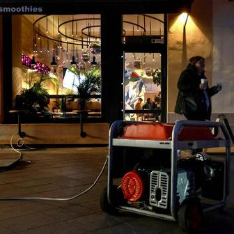 Temnota jako každodenní realita. Kyjev žije na příděl světla