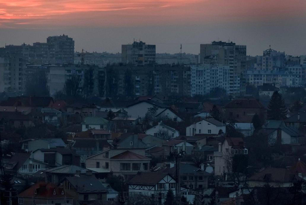 Temnota jako každodenní realita. Kyjev žije na příděl světla