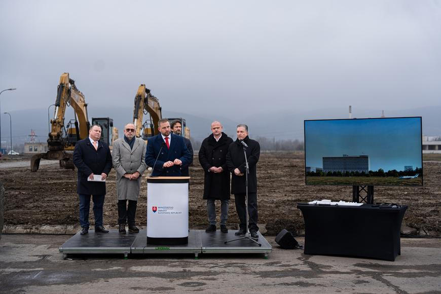 Slovensko po letech příprav začalo stavět novou národní nemocnici