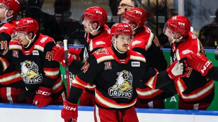 Eduards Tralmaks je sice Lotyš, ale i on patří do české party v Grand Rapids. 