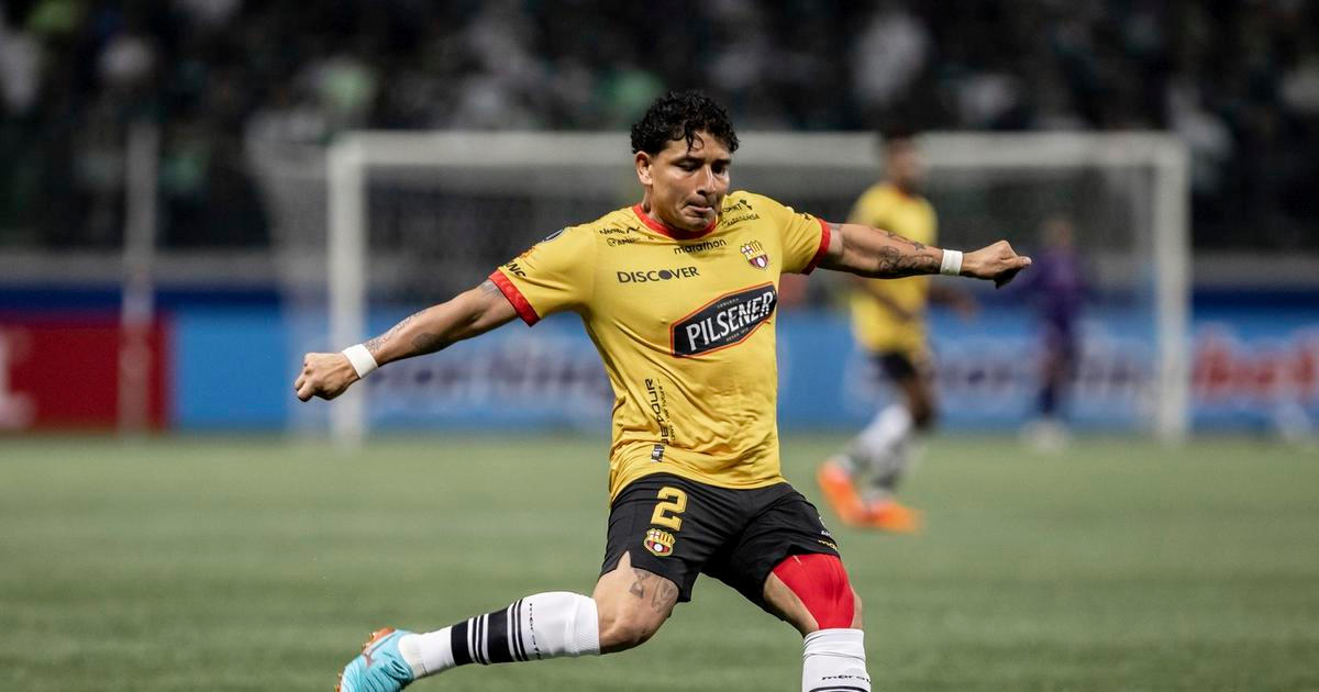 Hrůza v Ekvádoru. Před obchodem zastřelili obránce Barcelony