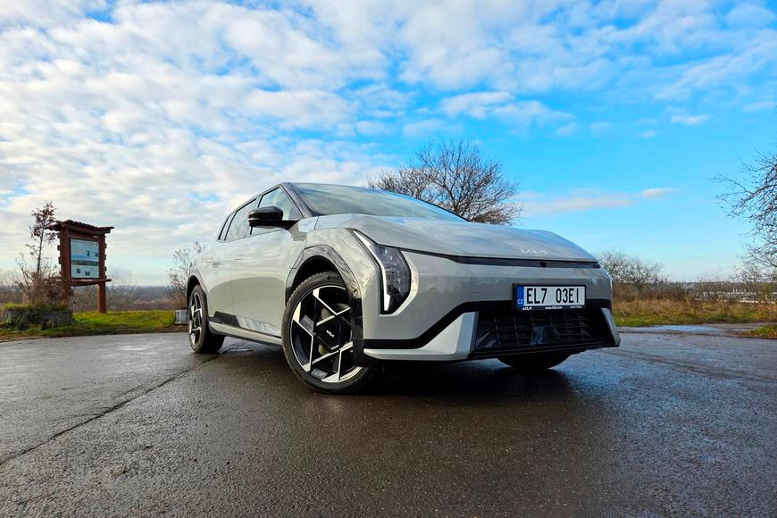 Hodně místa, dlouhý dojezd a česká zima. Kia ze Žiliny se dočkala radikální proměny