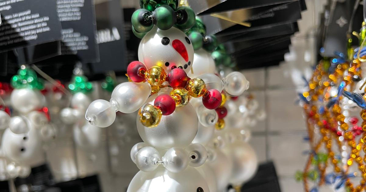 „Prodal jsem byt a zaplatil lidi.“ Jak v Poniklé zachránili řemeslo, které jinde není