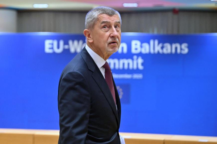 Může nám unie vnutit migranty? Babiš odmítl migrační pakt, ale expert varuje