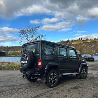Do Česka přijede Force Gurkha v rozloženém stavu, bez motoru a převodovky. Česká firma MW Motors auto osadí elektrickým pohonem.