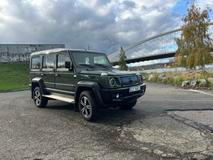 Vyrábí se jako tří- a pětidveřový model.